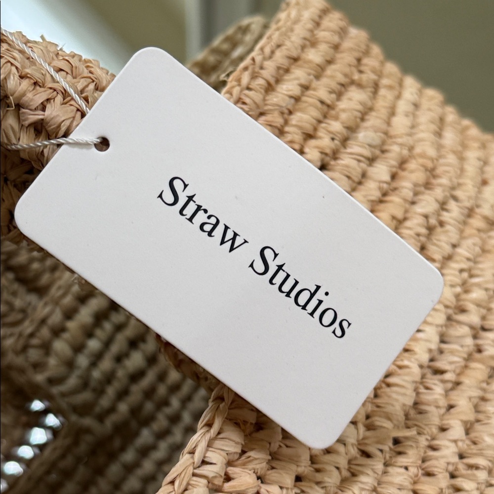 Straw Studios Woven Handcrafted Straw 100% Raffia Tote Bag. - Picture 4 of 8